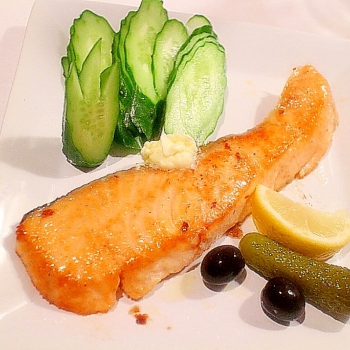 簡単 絶品 香りもごちそうのサーモンのムニエル レシピ 作り方 By Seika A 楽天レシピ